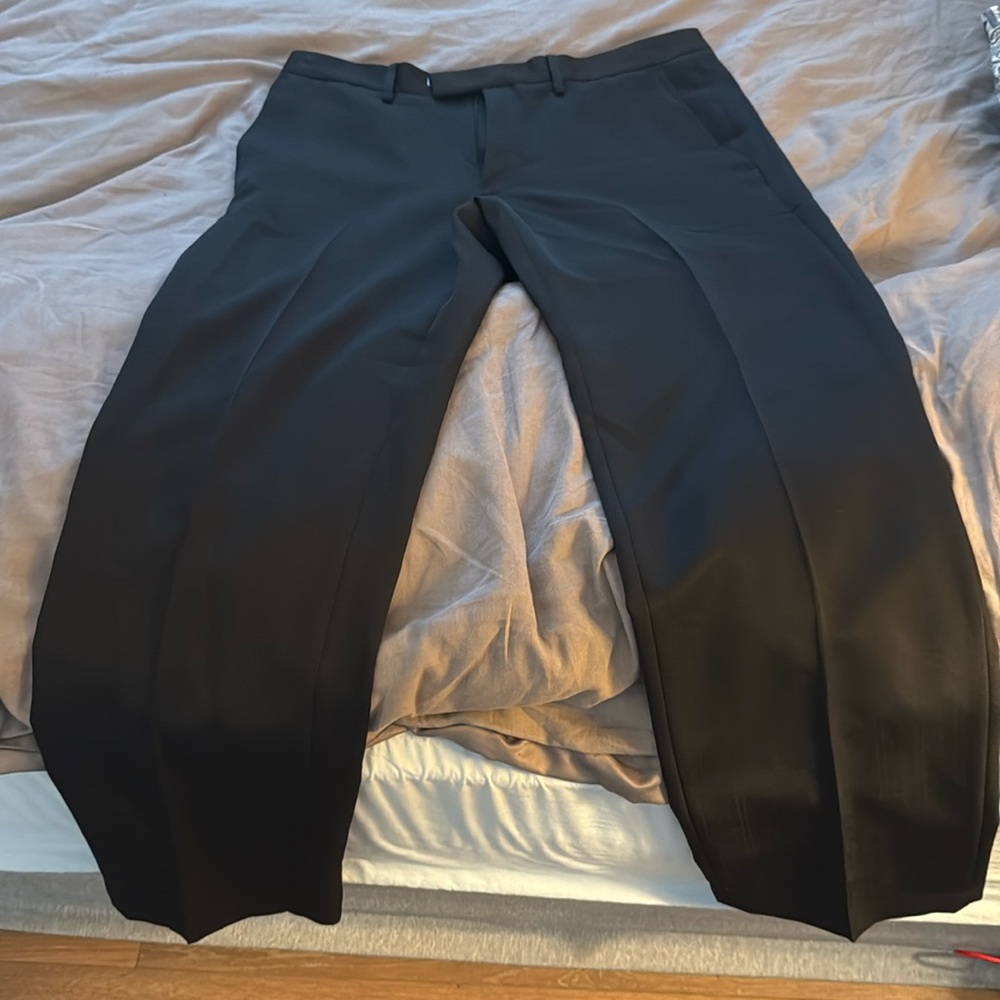Kenneth Cole Reaction flat front trouser 34x 32 BLACK